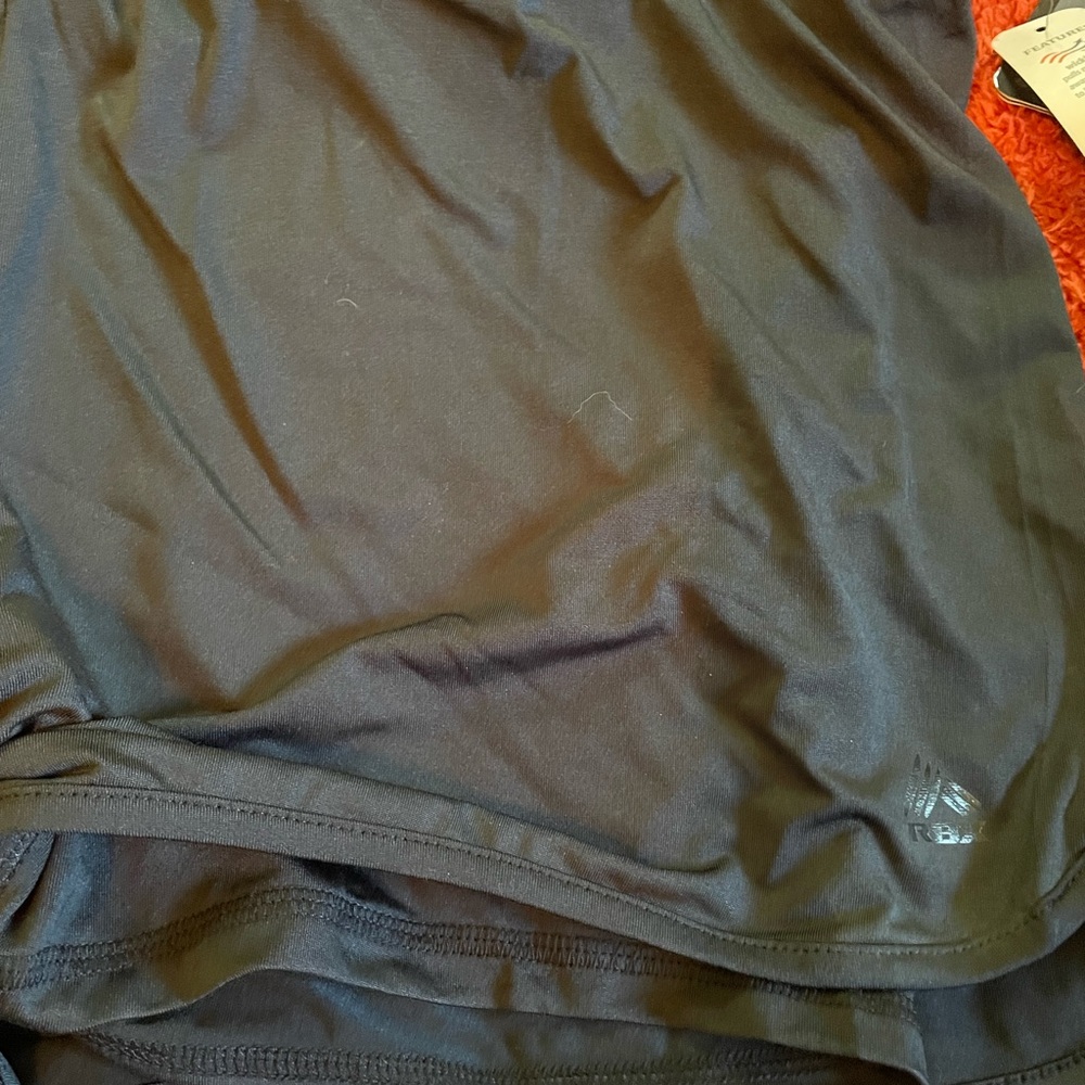 Size L Reebok RBX perf shorts. - Picture 2 of 7